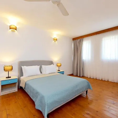 Liri - Family Paradise * إياليسوس