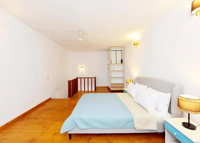 Liri - Family Paradise إياليسوس