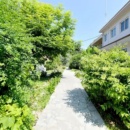 Liri - Family Paradise